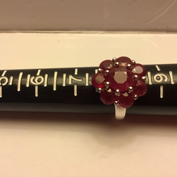 8ct Madagascan Ruby Sterling Silver sz 8 NEW - Picture 4 of 4